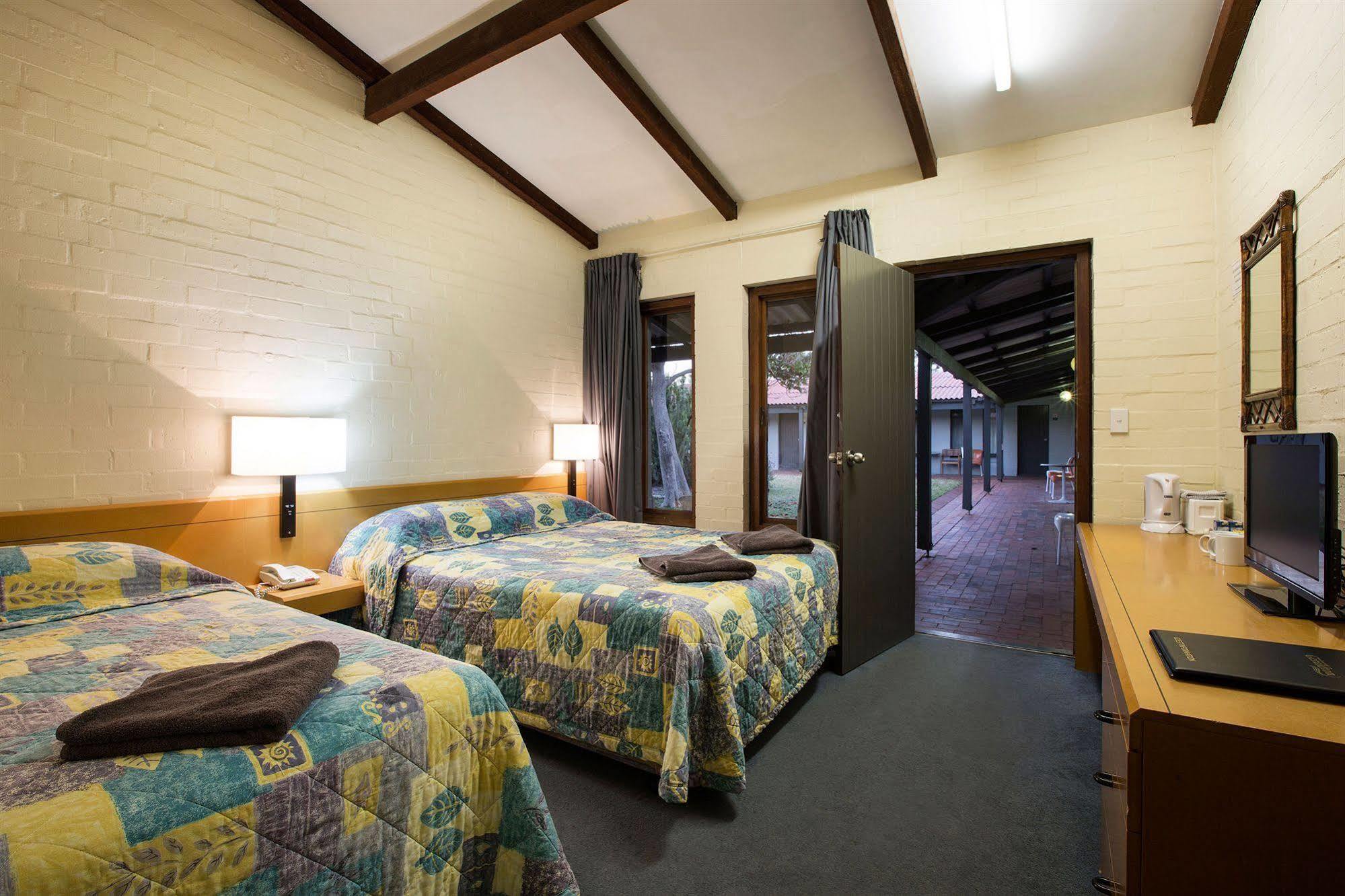 Nightcap At Wintersun Hotel Geraldton Bagian luar foto
